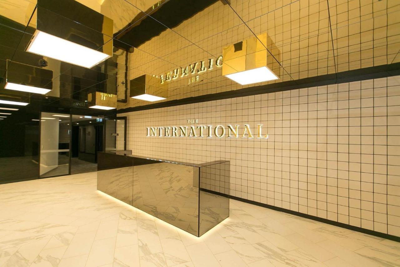 Mega Style Apartments The International Мельбурн Экстерьер фото